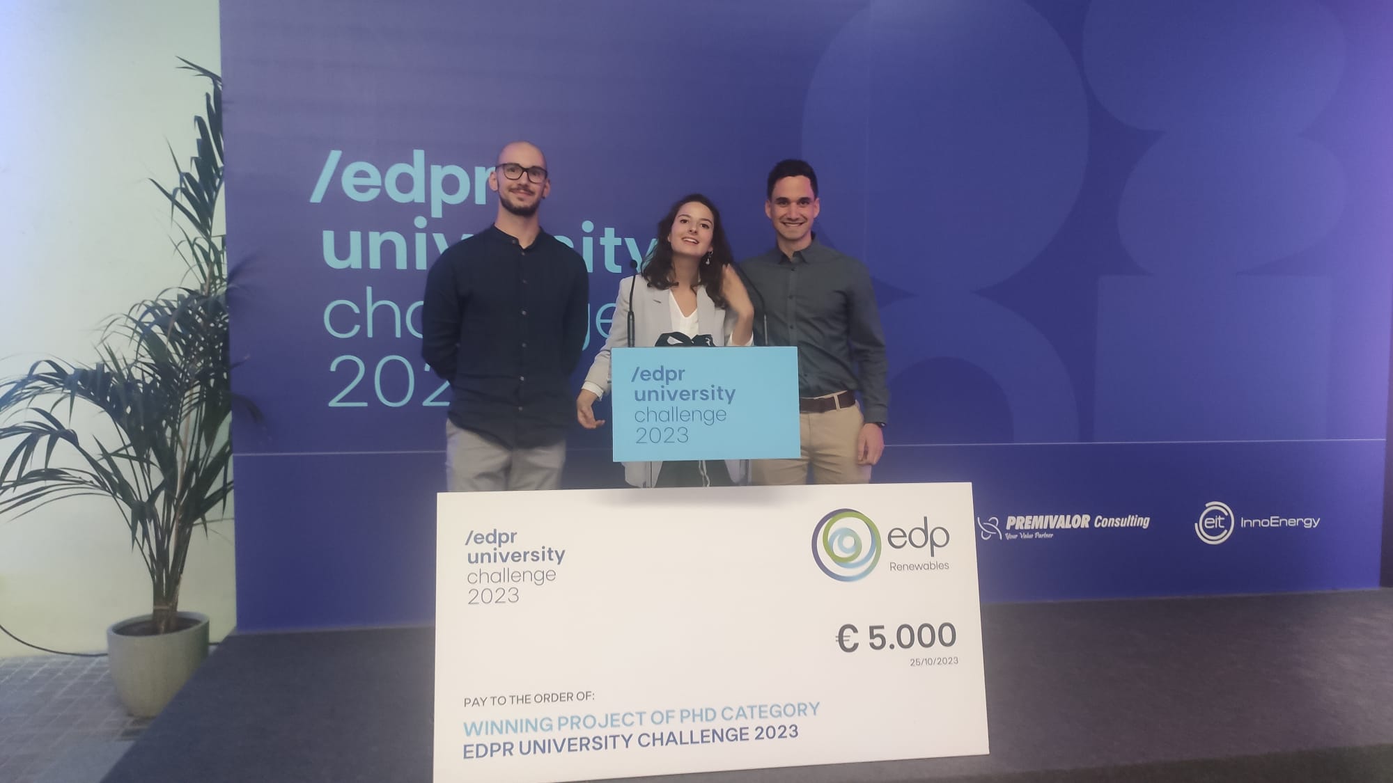 Predoctoral researchers win international competition